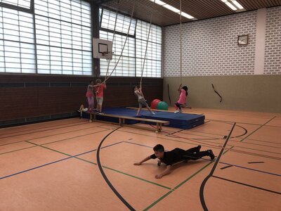 Foto des Albums: Action-Center