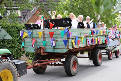 Foto des Albums: Schulfest-Umzug der Grundschule Seester (17.06.2022)