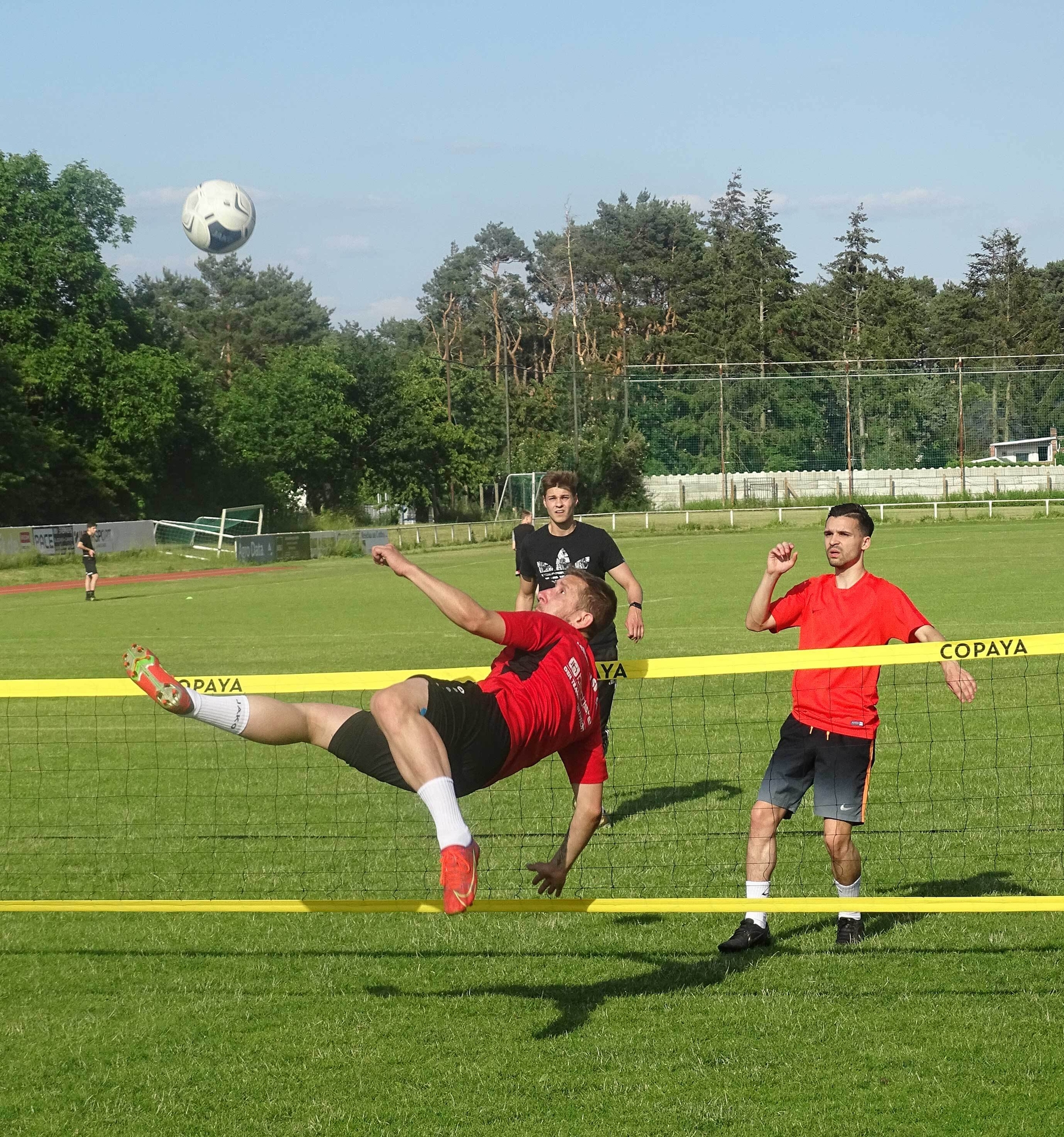 Bild: Impressionen vom Fußballtennis-Turnier (Vorrunde) in Groß Gaglow.