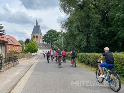 Foto des Albums: Gut 100 Teilnehmer bei der Sommertour mit dem Bürgermeister 2022