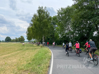 Foto des Albums: Gut 100 Teilnehmer bei der Sommertour mit dem Bürgermeister 2022