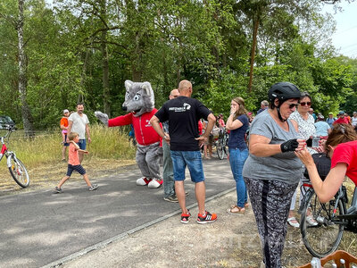 Foto des Albums: Gut 100 Teilnehmer bei der Sommertour mit dem Bürgermeister 2022