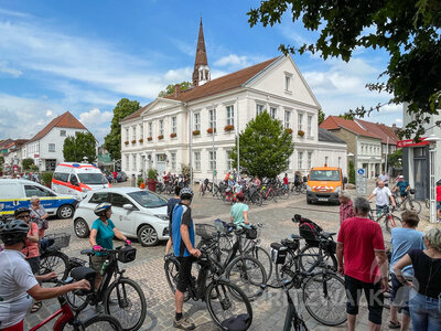 Foto des Albums: Gut 100 Teilnehmer bei der Sommertour mit dem Bürgermeister 2022