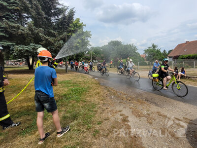 Foto des Albums: Gut 100 Teilnehmer bei der Sommertour mit dem Bürgermeister 2022
