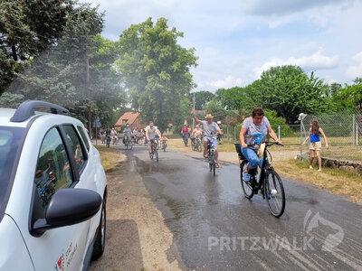 Foto des Albums: Gut 100 Teilnehmer bei der Sommertour mit dem Bürgermeister 2022