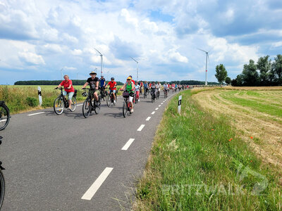 Foto des Albums: Gut 100 Teilnehmer bei der Sommertour mit dem Bürgermeister 2022