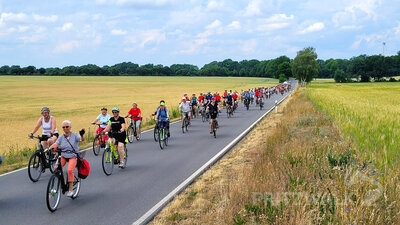 Foto des Albums: Gut 100 Teilnehmer bei der Sommertour mit dem Bürgermeister 2022