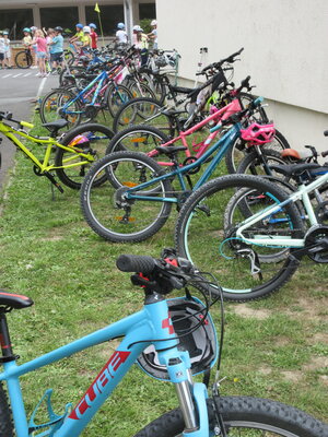 Foto des Albums: Schonraumübungen mit dem Fahrrad oder City-Roller (04. 07. 2022)