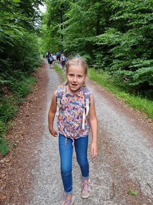 Foto des Albums: Klasse 3b Wanderung zum Biohof Bossow 