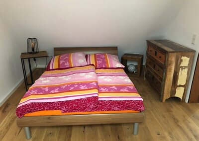 Schlafzimmer  (Bild vergr&ouml;&szlig;ern)