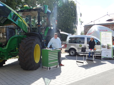 Infostand von PORST Landtechnik  (Bild vergr&ouml;&szlig;ern)