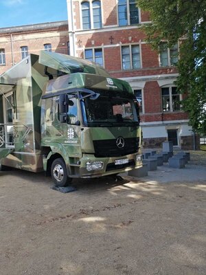 Infotruck der Bundeswehr  (Bild vergr&ouml;&szlig;ern)