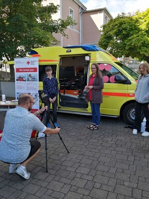 Interview mit dem DRK  (Bild vergr&ouml;&szlig;ern)