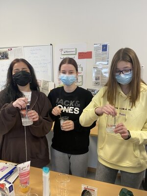 Foto des Albums: Mikroplastik im Gewässer: Projekt der 10a mit dem Nabu