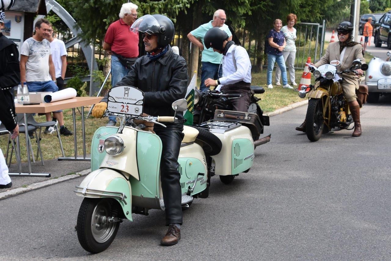 Bild: Berliner Roller SR 59 Bj. 1958 - Harley Davidson Bj. 1929