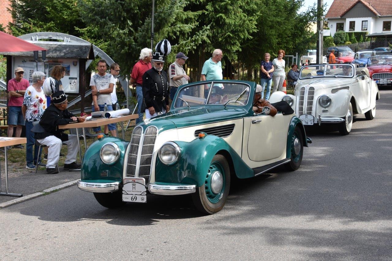 Bild: IFA F8 3 Zylinder Bj. 1954 - EMW 327-2 Bj. 1955