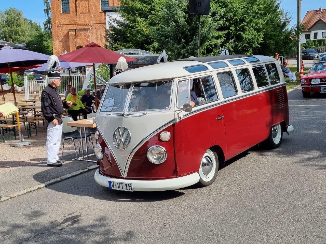 Bild: VW T1 Samba Bj. 1966