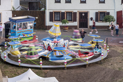 2022-06-16-0342 Mandeler Kerb - Freitags Abend - Pressluftflieger  (Bild vergr&ouml;&szlig;ern)