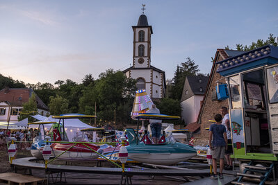 2022-06-16-0357 Mandeler Kerb - Freitags Abend - Abendstimmung  (Bild vergr&ouml;&szlig;ern)