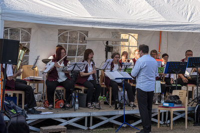 2022-06-20-0455 Mandeler Kerb - Montag - Gr&auml;fenbach Musikanten - Wallhausen  (Bild vergr&ouml;&szlig;ern)