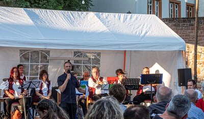 2022-06-20-0459 Mandeler Kerb - Montag - Ansprache B&uuml;rgermeister  (Bild vergr&ouml;&szlig;ern)