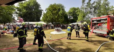 Foto des Albums: 750-Jahr-Feier Tessenow