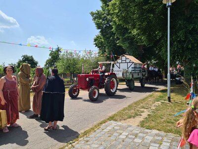 Foto des Albums: 750-Jahr-Feier Tessenow