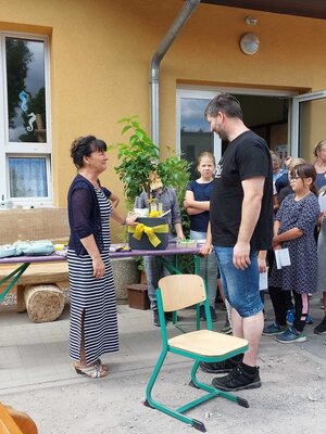 Foto des Albums: Verabschiedung Klasse 4 und Herrn Kröber