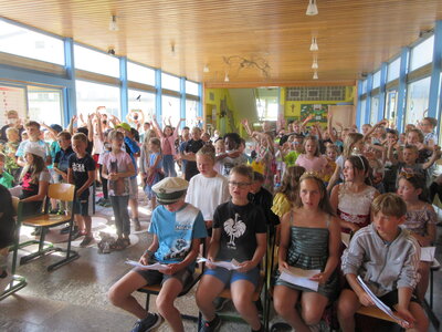 Foto des Albums: Verabschiedungsfeier für die Schüler der 4. Klasse (28. 07. 2022)