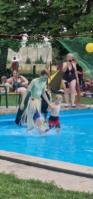 Foto des Albums: Kinder-und Neptunfest im Schwimmbad Kirchheilingen