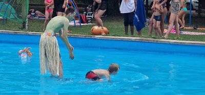 Foto des Albums: Kinder-und Neptunfest im Schwimmbad Kirchheilingen