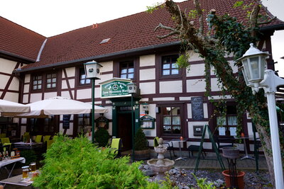 Einkehr in Gestorf  (Bild vergr&ouml;&szlig;ern)