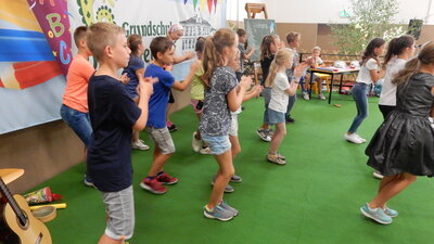 Foto des Albums: Proben des Programmes für die Schuleingangsfeier