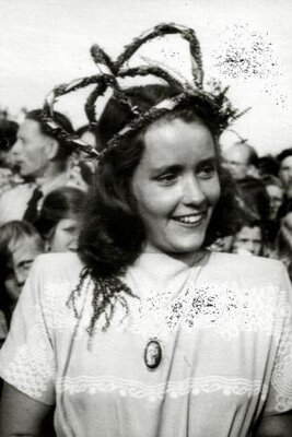 Vorschaubild: Heidekönigin 1950  Ursula Rethel (Bergeder)