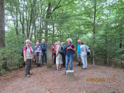 Auf dem "Gipfel" vom Brelinger Berg  (Bild vergr&ouml;&szlig;ern)
