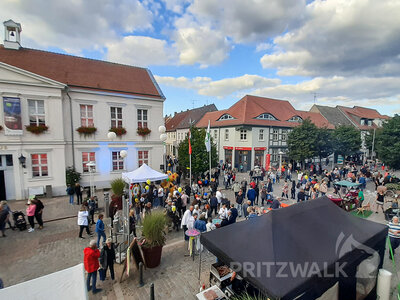 Foto des Albums: Pritzwalker Herbstleuchten 2022 begeisterte