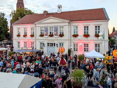 Foto des Albums: Pritzwalker Herbstleuchten 2022 begeisterte