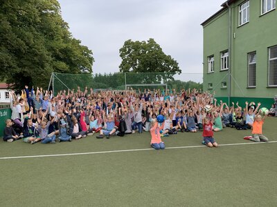 Foto des Albums: Einweihung Benetzung unseres Bolzplatzes (07.​09.​2022)