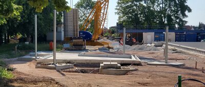 Kinderbecken nimmt Gestalt an (6.6.23) 
