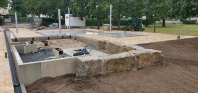 Planschbecken mit Ruhezone 