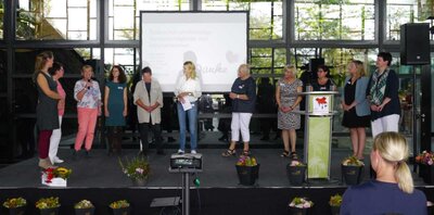 Vorstand von 30 Jahren Vereinsarbeit  (Bild vergr&ouml;&szlig;ern)