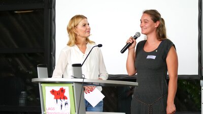 Tanja B&uuml;lter, Moderation und Anke Polkowski, Vorstand LAGS  (Bild vergr&ouml;&szlig;ern)