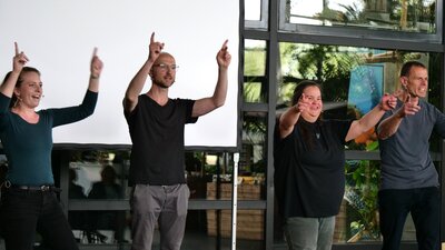 Improtheater- Alltagshelden aus Berlin  (Bild vergr&ouml;&szlig;ern)