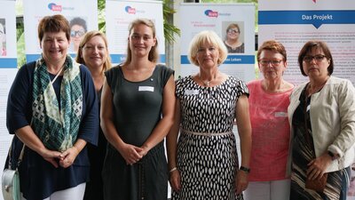 v.l.n.r.Marion Brunnert, Anne Wartenberg, Anke Polkowski, Angelika Koal, Ute Prill, Manuela Krengel - Vorstand LAGS  (Bild vergr&ouml;&szlig;ern)