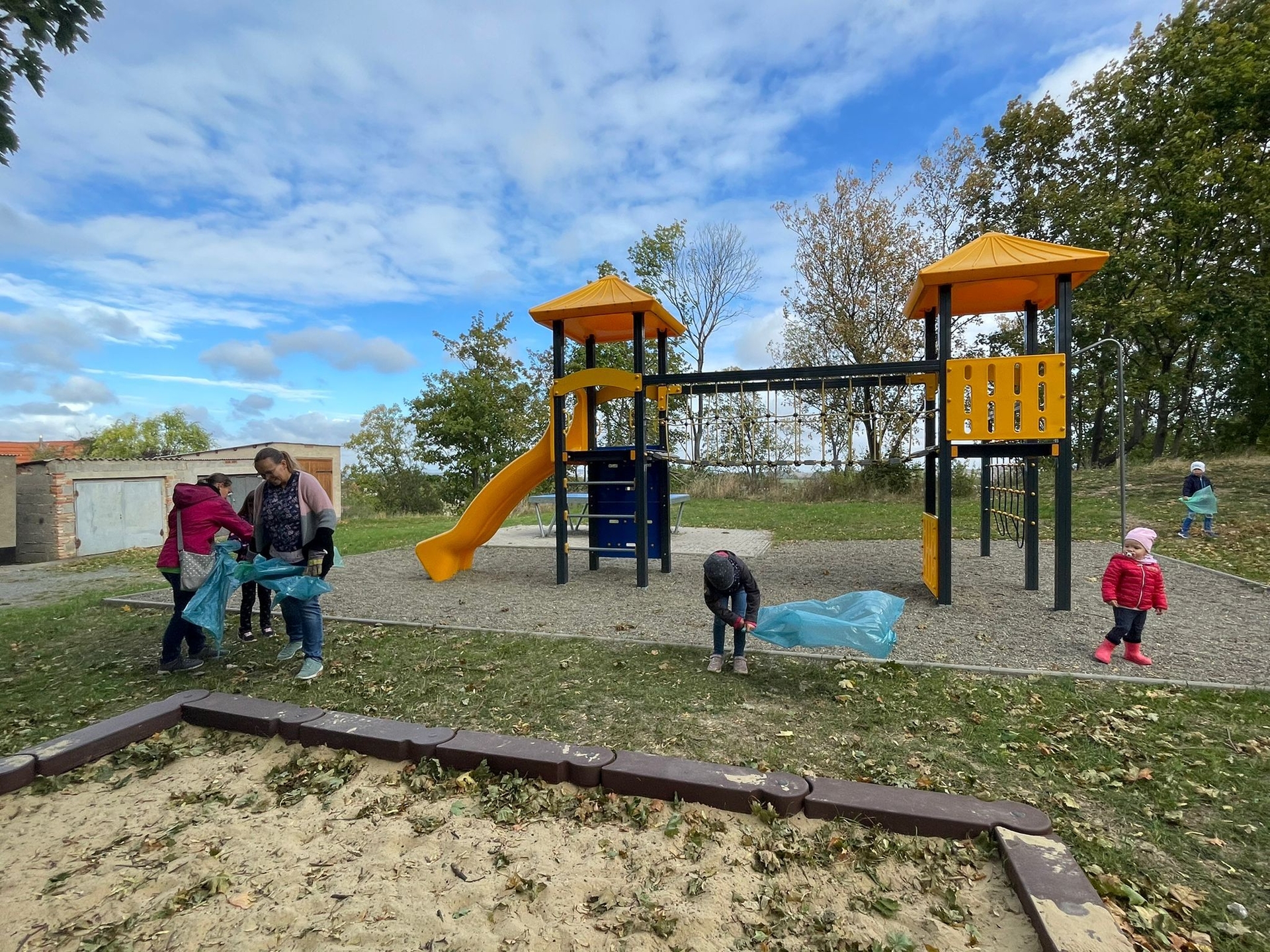 Bild : Schierberg -Am Spielplatz-