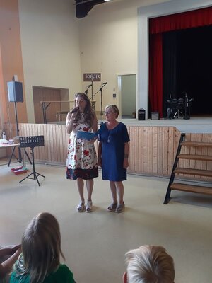 Foto des Albums: Der letzte Schultag mit der Verabschiedung der 4. Klassen