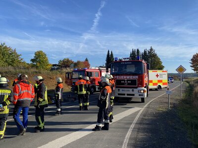 Foto des Albums: THL 3 - VU mehrere PKW, Person eingeklemmt