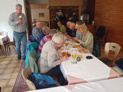 Optimale Bedienung vom Wirt  (Bild vergr&ouml;&szlig;ern)
