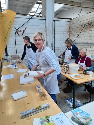 Foto des Albums: Waffelbacken auf dem Gallimarkt