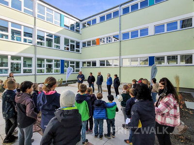Foto des Albums: Innenhöfe von Jahnschule und Hort Regenbogenhaus sind neu